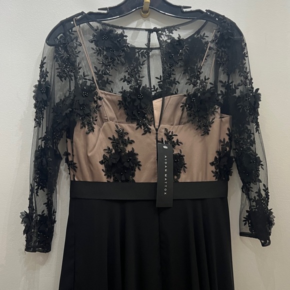 Black High-Low Lace Appliqué long sleeve Evening Dress - Picture 9 of 10